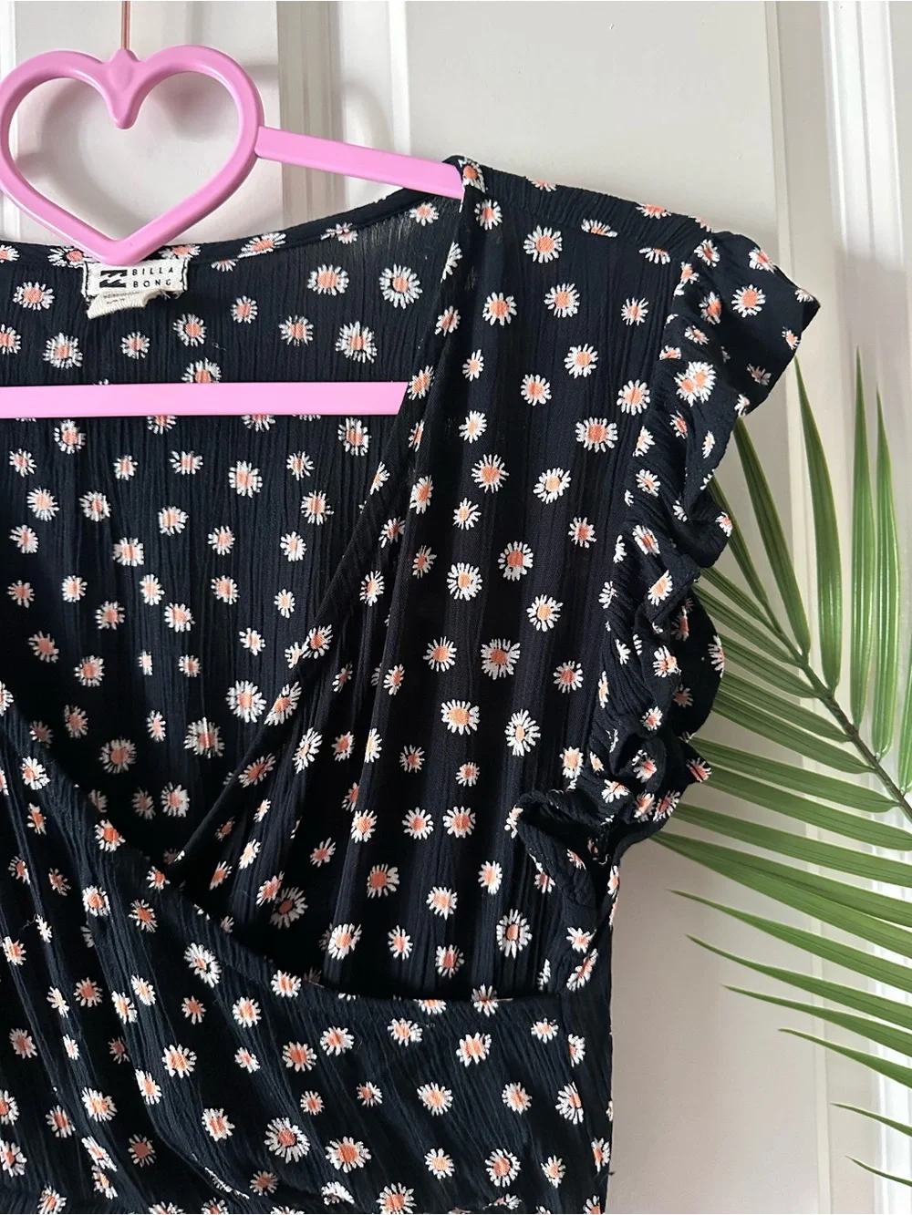 Billabong Girls Black Mini Dress Daisy Print V-Neck Ruffle Short Sleeves